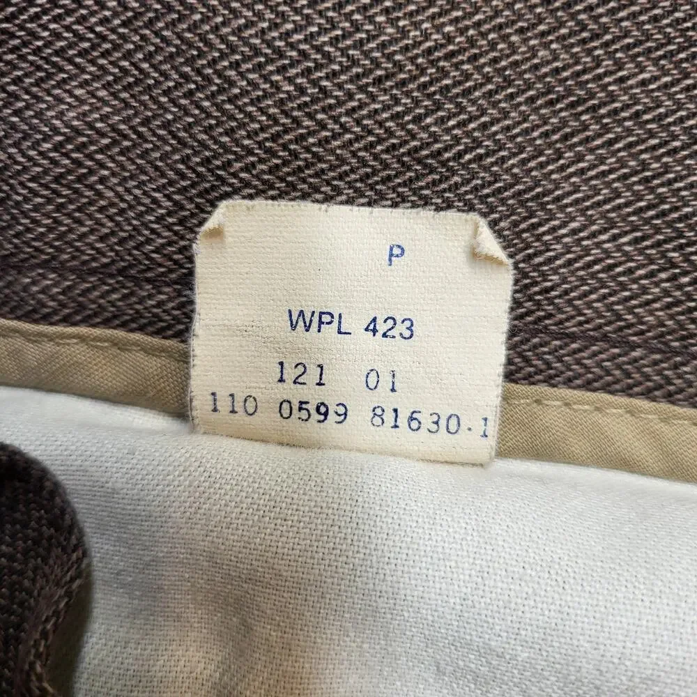 Vintage Dockers Pants Mens 34x34 Brown Khakis Relaxed Fit Herringbone Pleated